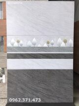 Gạch men ốp tường BNC 30x60 mới