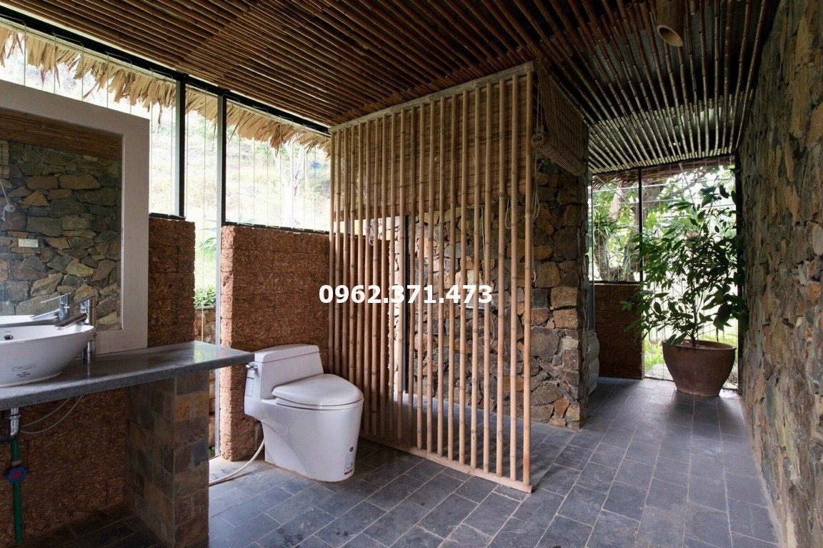 đá tự nhiên lát nền resort